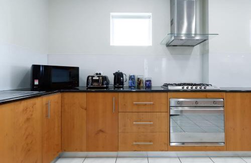 Launceston CBD Casa | Modern 3-Bedroom House in Vibrant Neighborhood