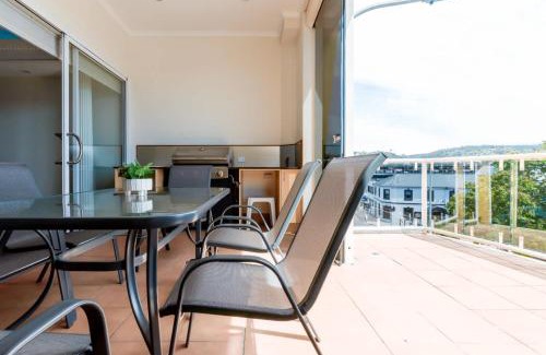 Launceston CBD Casa | Modern 3-Bedroom House in Vibrant Neighborhood