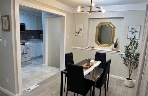 Detroit Casa | Modern 3-bedroom house with WiFi and AC in North Rosedale Park