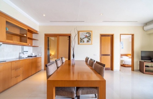 Nakula Villa | Modern 3-Bedroom Penthouse in Legian