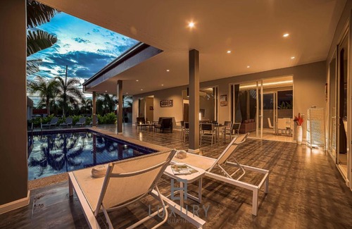 Hua Hin Villa | Modern 3 Bedroom Pool Villa In Resort G207