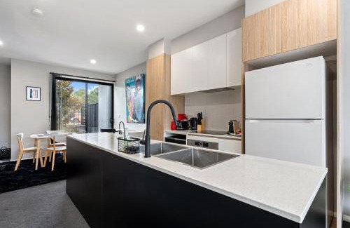Greenway Casa | Modern 3-Bedroom Townhouse in Quiet Greenway