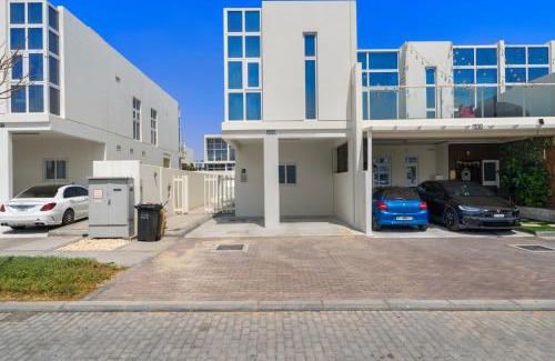 Dubai Villa | Modern 3-Bedroom Villa in Damac Hills 2