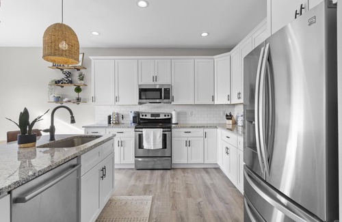 Westgate Casa | ✨MODERN 3 BEDROOM W/ PLENTY AMENITIES TO ENJOY!✨