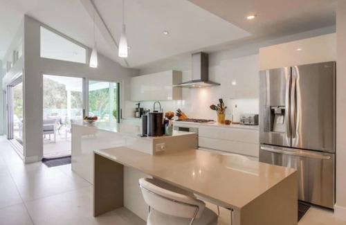 La Jolla Mesa Casa | Modern 3-Br Beach House In La Jolla with Stunning Views