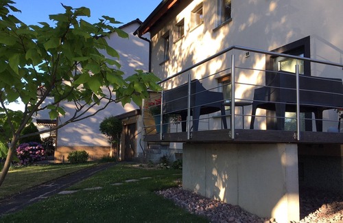 Goldbach Apartamento | Apartamento moderno de 3 habitaciones, hasta 6 personas, jardín, WLAN, convenientemente ubicado A3