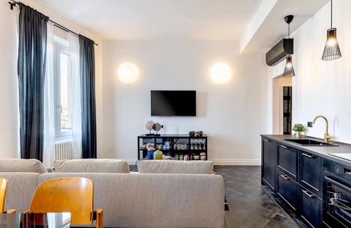 Santa Maria Novella Apartamento | Modern 3BD apartment near centre. Belfiore
