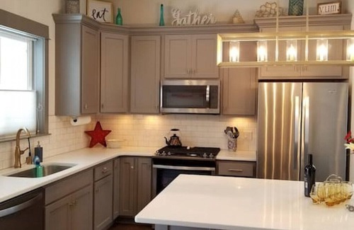Four Corners Casa | Modern 3Bdrm Farmhouse | River Access & Hot Tub