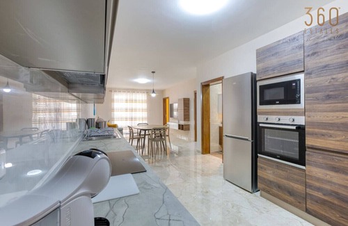 Il-Balluta Apartamento | Modern 3BR Apt close to Sliema's Promenade