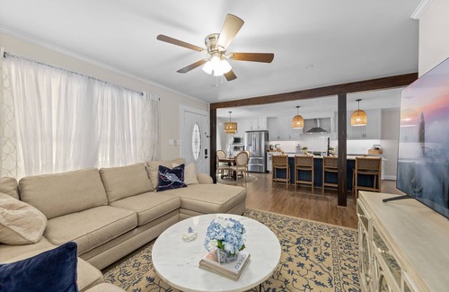Mount Mourne Casa | Modern 3BR Charm In Mooresville / PETS WELCOME