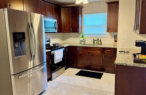 Charlotte Casa | Modern 3BR Getaway Near UNCC, IKEA & PNC Arena