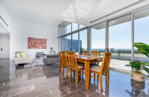 Capital Hill Apartamento | Modern 3BR Home 5 mins away from Parliament House - Hosted by Canstay