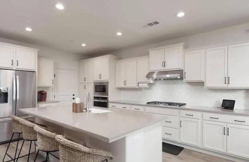 Greenacres Casa | Modern 3BR Home Gated Community