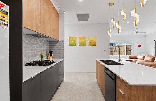 Park Ridge Casa | Modern 3BR Home in Peaceful Park Ridge Estate