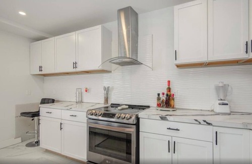 Cleveland Casa | Luxury 3 bedroom