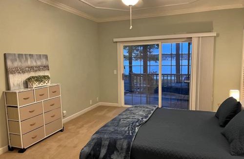 Olivia Casa | Modern 3br Lake front home