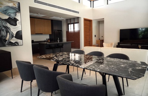 Si Sunthon Casa | Modern 3BR Loft II Villa Private Pool Botanica