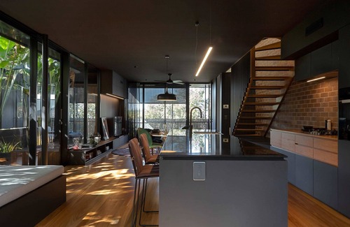 Norman Park Casa | Modern 3BR retreat with Sauna - The Loft