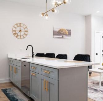Bronzeville Apartamento | Modern 3BR Stay Near DT CHI