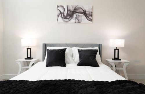 Bronzeville Apartamento | Modern 3BR Stay Near DT CHI