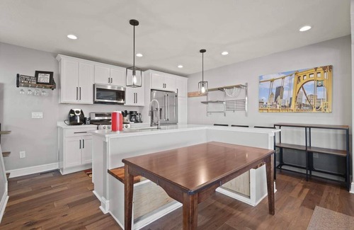 Mount Washington Casa | Modern 3BR with Breathtaking Skyline Views