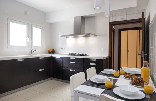 Les Corts Apartamento | Moderno apartamento de 4 habitaciones en Barcelona