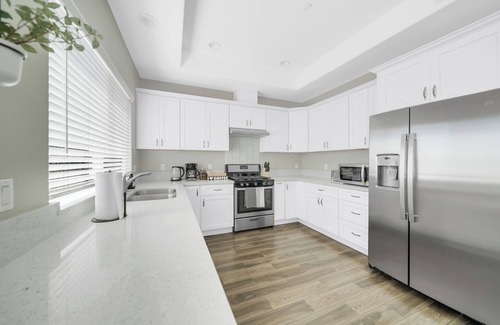 Westminster Casa | Modern 4 Bedroom Central Oasis with Spa