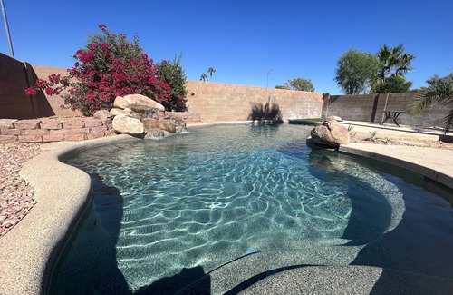 Avondale Casa | Modern 4 Bedroom Home with Pool