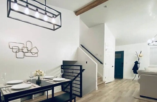 Fairpark Casa | Modern 4-bedroom downtown oasis