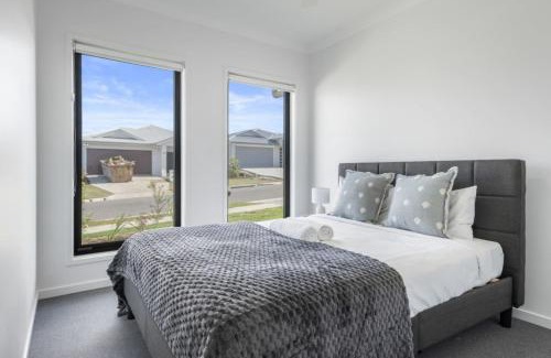 Ripley Casa | Modern 4BR Family Home in Quiet Ripley Location