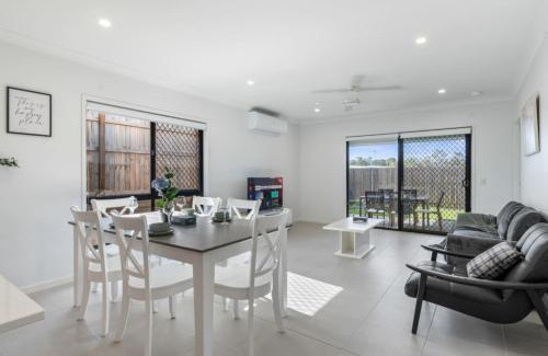 Ripley Casa | Modern 4BR Family Home in Quiet Ripley Location