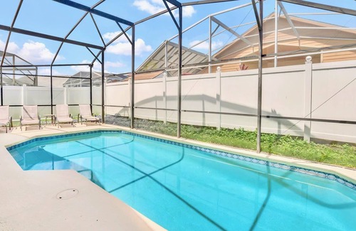 Indian Point Casa | Modern 4BR Home - Pool, Games Room - Near Disney!