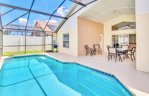Indian Point Casa | Modern 4BR Home - Pool, Games Room - Near Disney!
