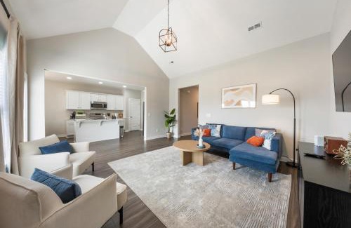 Cullman Casa | Modern 4BR Home with Game Room and Fire Pit - Near Downtown Cullman