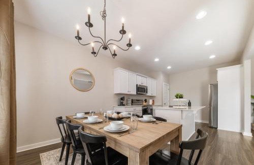 Cullman Casa | Modern 4BR Home with Game Room and Fire Pit - Near Downtown Cullman