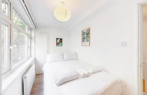 Islington Casa | Modern 4BR Kings Cross - Patio & Balcony