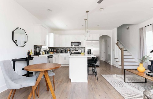Nashville Casa | Modern 4BR Retreat for 12, Near Downtown Nash!