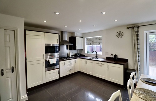 Bray on Thames Chalet De Esquí | Modern 5-Bedroom House in Maidenhead
