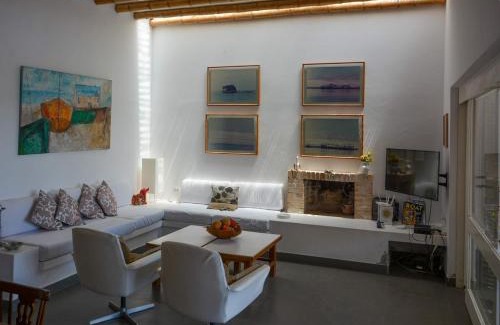 Pisco Apartamento | Modern 5BR House with Private Pool in Paracas