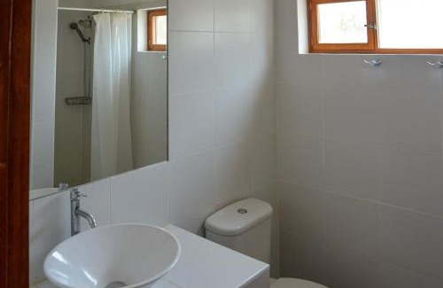 Pisco Apartamento | Modern 5BR House with Private Pool in Paracas