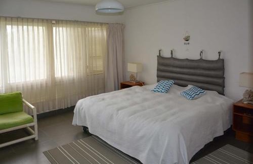 Pisco Apartamento | Modern 5BR House with Private Pool in Paracas