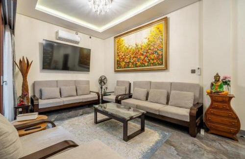 Sanur Villa | Modern 5BR Luxury Villa with Pool & Rooftop - 300m from Sanur Beach