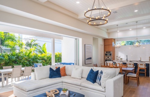 Arlington Park Casa | New Contruction Modern Outdoor Oasis Prime Location