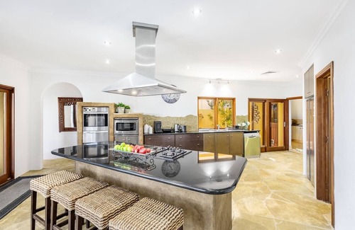 Paradise Point Casa | Modern 5BR Waterfront Escape Balcony & Dock Access