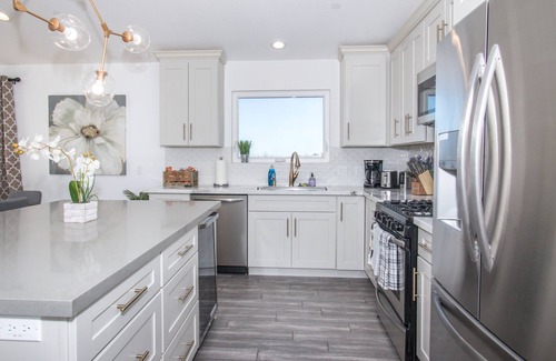 Pacifica Casa | Modern 8 bedroom Duplex -2 units- w/ Ocean Views and over 4,000 sqft!