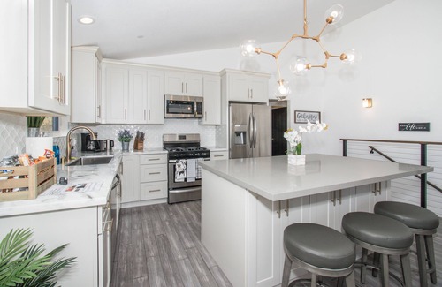 Pacifica Casa | Modern 8 bedroom Duplex -2 units- w/ Ocean Views and over 4,000 sqft!