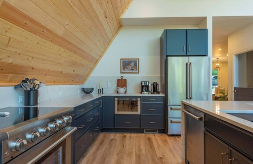 Asheville Casa | Modern A-Frame Cabin with Panoramic Views| Hot Tub