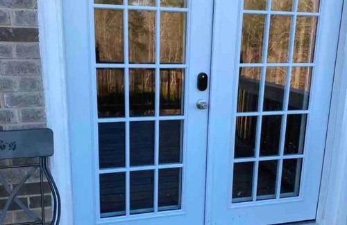 Flowery Branch Apartamento | Modern, access to everything 3 min to lake Lanier.