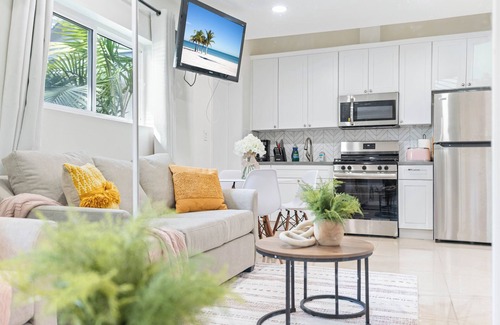 Harbor Gateway North Casa | Modern ADU in Gardena – Perfect for Relaxing Stays