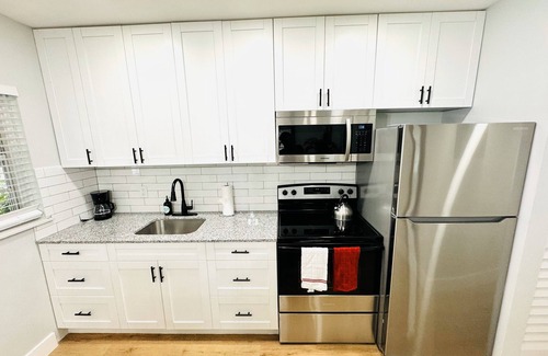 Lake Ridge Apartamento | Modern, Affordable & Stylish 1 Bed APT